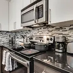 Stylish 2 Bedroom Apartment In Medical District